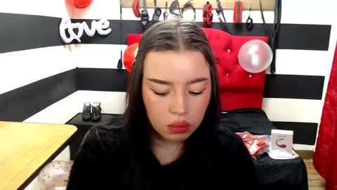 Snapshot of marian_ran_ chatting on 02.14.25 Marian online show from 02.14.25