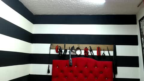 Snapshot of marian_ran_ chatting on 02.20.25 Marian online show from 02.20.25