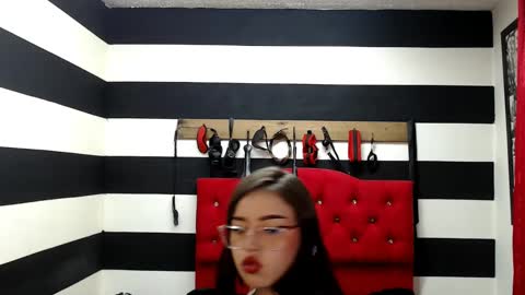 Snapshot of marian_ran_ chatting on 02.26.25 Marian online show from 02.26.25