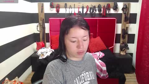 Snapshot of marian_ran_ chatting on 09.17.25 Marian online show from 09.17.25