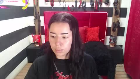 Snapshot of marian_ran_ chatting on 09.30.25 Marian online show from 09.30.25