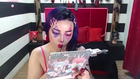 Snapshot of marian_ran_ chatting on 10.24.25 Marian online show from 10.24.25