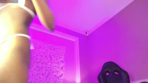 Marian Reynolds online show from 11.18.25