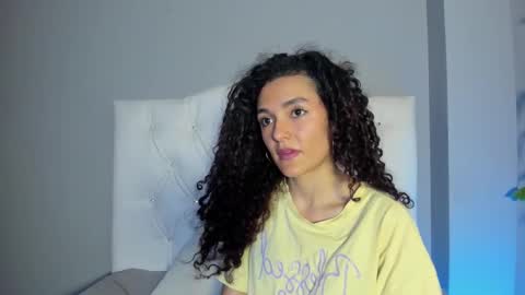 Snapshot of marian_skinny chatting on 12.20.24 Marian online show from 12.20.24