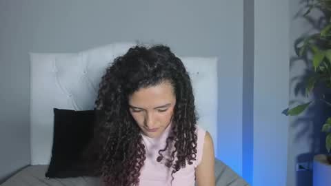 Snapshot of marian_skinny chatting on 12.27.24 Marian online show from 12.27.24