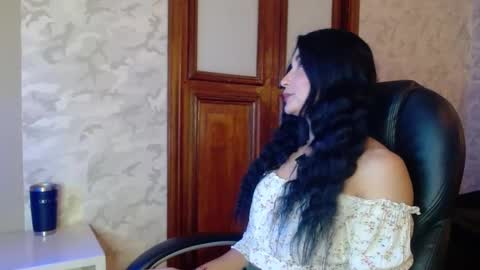 Mariana online show from 11.21.25