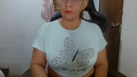 Snapshot of mariana995649 chatting on 02.01.25 mariana995649 online show from 02.01.25