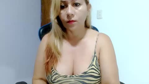 Snapshot of mariana995649 chatting on 03.11.25 mariana995649 online show from 03.11.25