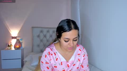 Snapshot of mariana___roexx chatting on 10.06.25 Mariana   roexx online show from 10.06.25