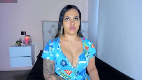 Snapshot of mariana___roexx chatting on 10.18.25 Mariana   roexx online show from 10.18.25