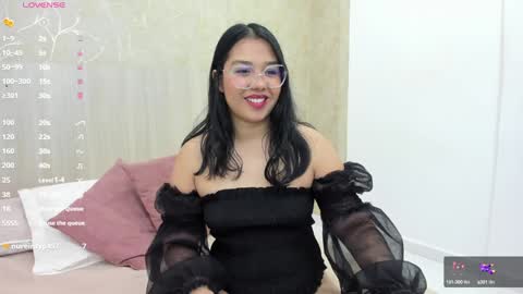 Snapshot of mariana_allen chatting on 01.26.25 Mariana Allen online show from 01.26.25