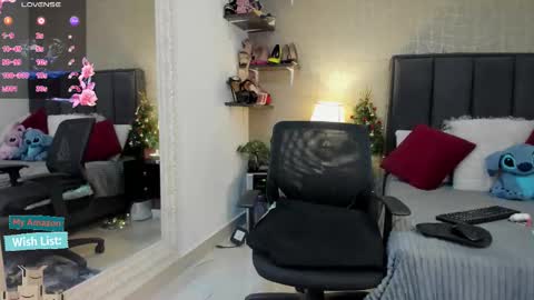 Mar y online show from 12.03.25