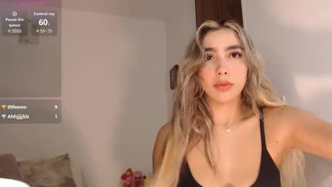 Mariana online show from 10.08.25