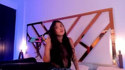 Snapshot of mariana_smiith chatting on 06.19.26 Mariana online show from 06.19.26