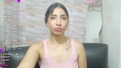 Snapshot of mariana_turner chatting on 12.25.24 Mariana turner online show from 12.25.24