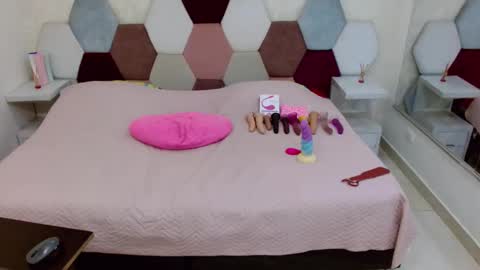 mariana online show from 10.30.25