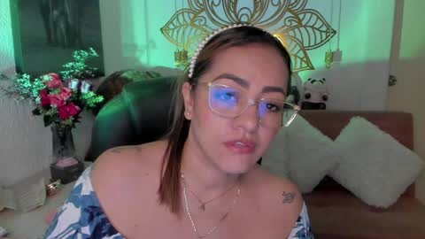 Mariana Lopez online show from 01.06.25
