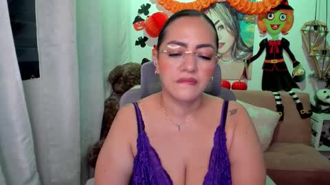 Mariana Lopez online show from 10.31.25