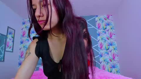 Snapshot of marianamanson chatting on 03.10.25 Mariana Manson online show from 03.10.25