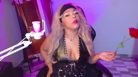 Snapshot of marianapradax chatting on 02.15.26 Mariana Prada online show from 02.15.26