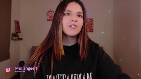 mariangeel_ online show from 01.15.26