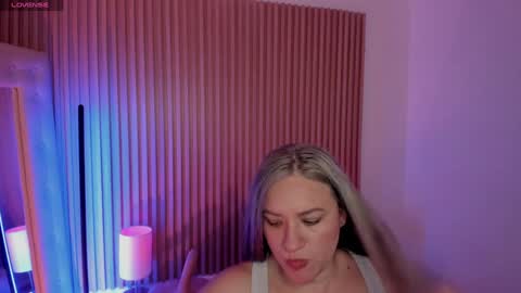 Marian Love  online show from 12.31.24