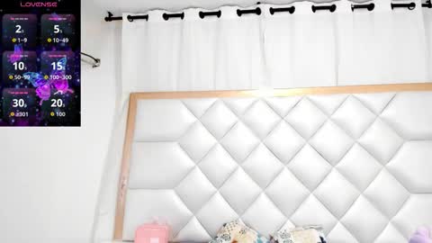 marianrosse online show from 10.15.25