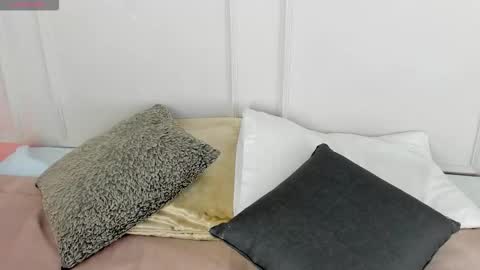 Maria Pettit online show from 03.25.26