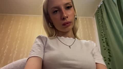 Molly online show from 09.18.25