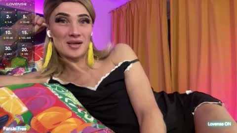 Mari online show from 11.27.25