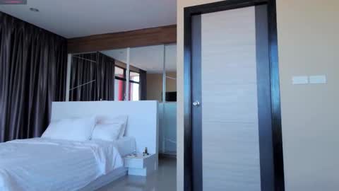 Snapshot of marie_jacob chatting on 09.22.25 Marie online show from 09.22.25