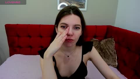 Snapshot of marie_reyes_ chatting on 01.14.26 Mary 3 online show from 01.14.26