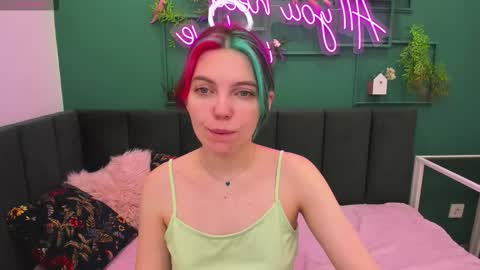 Snapshot of marie_reyes_ chatting on 02.05.26 Mary 3 online show from 02.05.26