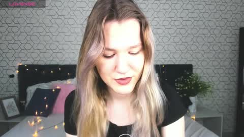 mariel_brown online show from 02.08.25