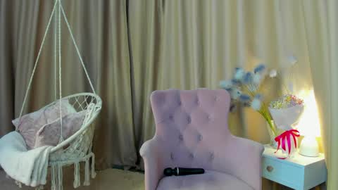 Mariel online show from 04.09.26