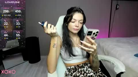Snapshot of mariella__adams chatting on 09.30.25 Maria  online show from 09.30.25