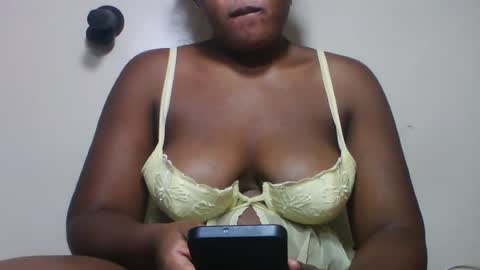 Snapshot of marielove51 chatting on 07.19.26 Marie online show from 07.19.26