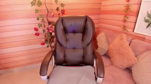 Marien online show from 01.25.25