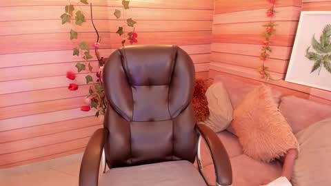 Marien online show from 01.25.25