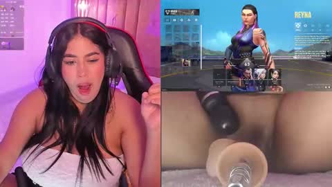 Snapshot of marihanferrer chatting on 02.11.26 Marian online show from 02.11.26