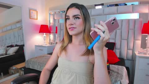 Snapshot of mariiahneedles chatting on 01.14.25 mariiahneedles online show from 01.14.25