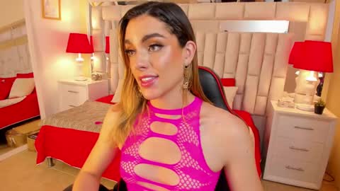 Snapshot of mariiahneedles chatting on 01.16.25 mariiahneedles online show from 01.16.25