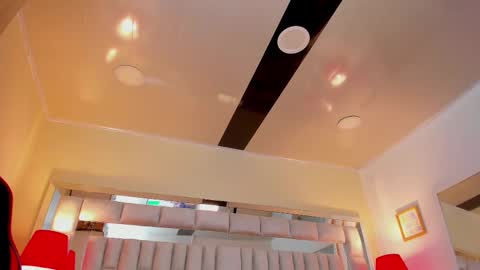 Snapshot of mariiahneedles chatting on 02.14.25 mariiahneedles online show from 02.14.25