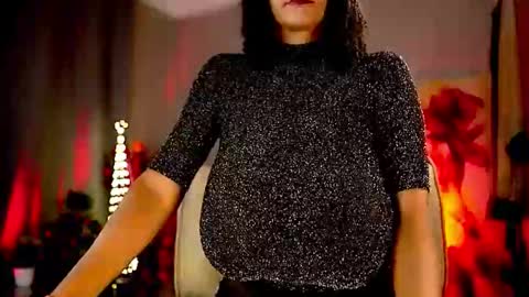 Nikita - Scroll down and read my bio please. New Pictures in Bio online show from 10.29.25