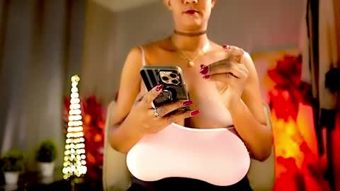 Nikita - Scroll down and read my bio please. New Pictures in Bio online show from 04.04.26