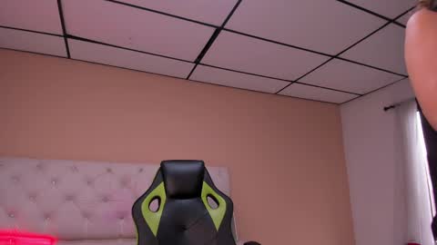 mariie_tayy online show from 12.12.24