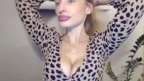 Snapshot of marilyndevilish chatting on 01.30.25 MarilynDevilish online show from 01.30.25