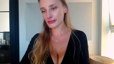 Snapshot of marilyndevilish chatting on 09.09.25 MarilynDevilish online show from 09.09.25