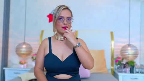 Marilyn Vega online show from 06.26.26