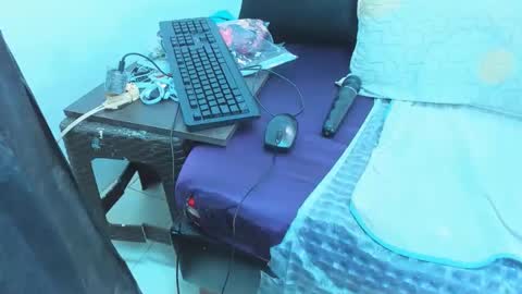 marilynwett online show from 01.12.26